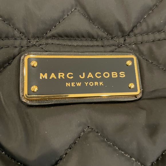 Pre owned in great condition Marc by Marc Jacobs Black
Quilted Nylon Crosby #555 - Picture 14 of 16